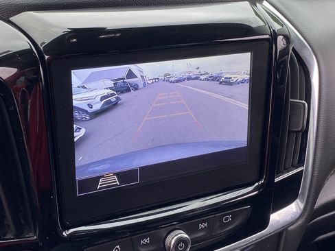Used 2020 Chevrolet Traverse LT w/ Driver Confidence II Package FWD image 7
