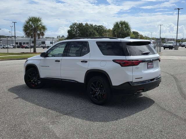 Used 2023 Chevrolet Traverse Premier w/ Redline Edition FWD image 4