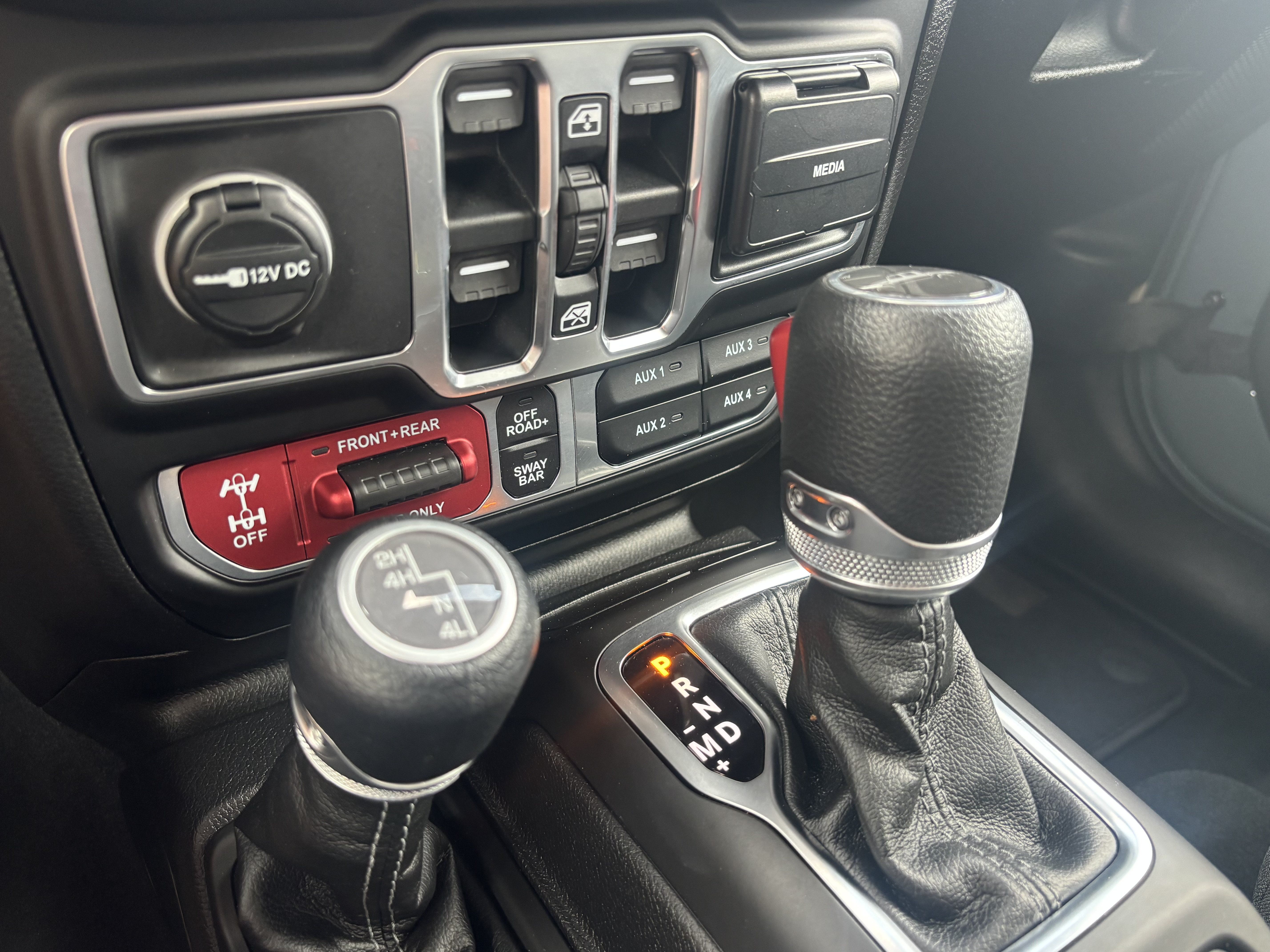 Used 2026 Jeep Gladiator Rubicon AWD/4WD image 15