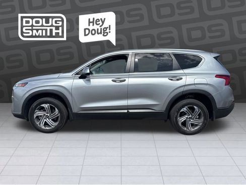 Used 2023 Hyundai Santa Fe SE image 2