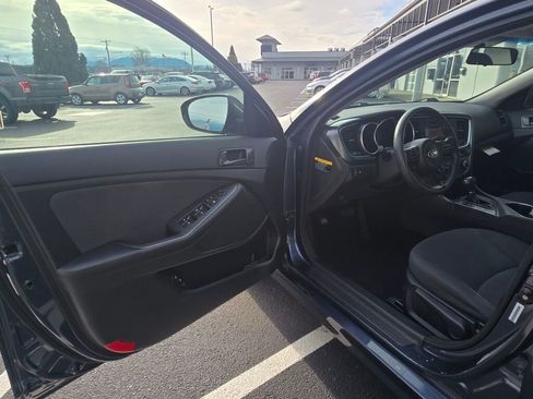 Used 2015 Kia Optima LX w/ Paint Protection Film Package image 16