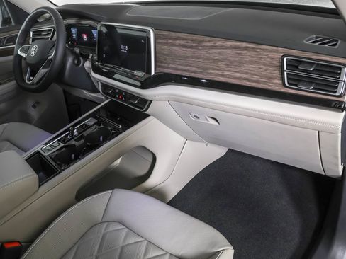 New 2026 Volkswagen Atlas SEL Premium R-Line AWD/4WD image 43