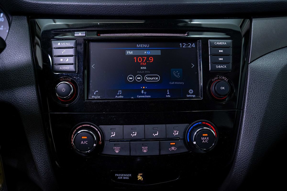 Used 2022 Nissan Rogue Sport S FWD image 5