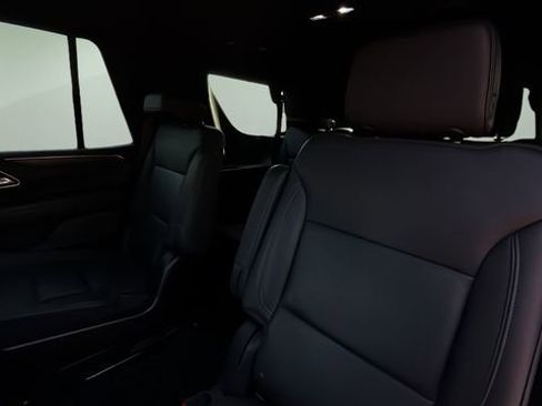 Used 2022 Chevrolet Tahoe Z71 w/ Luxury Package image 18