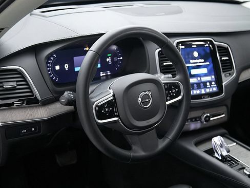 Certified 2023 Volvo XC90 T8 Ultimate w/ Protection Package Premier AWD/4WD image 13