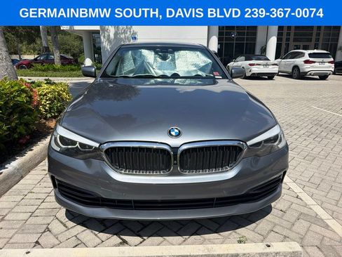 Used 2020 BMW 530i w/ Premium Package RWD image 2