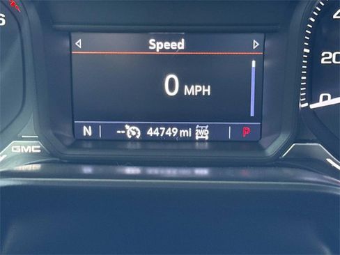 Used 2021 GMC Sierra 1500 SLT image 27