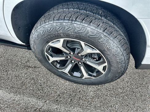 New 2026 GMC Yukon AT4 w/ AT4 Premium Plus Package image 12