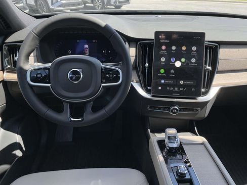 New 2026 Volvo XC90 B6 Plus w/ Protection Package Premier image 5