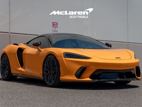Used 2025 McLaren GTS RWD image 9