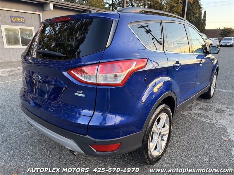 Used 2016 Ford Escape SE w/ Equipment Group 201A AWD/4WD image 9