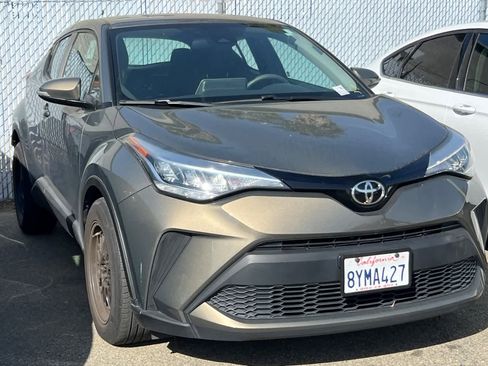 Used 2021 Toyota C-HR LE image 3
