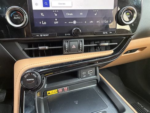 Used 2025 Lexus NX 250 FWD w/ Towing Package (2000 Lbs) image 26