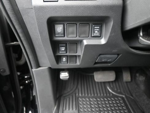 Used 2025 Nissan Frontier SV w/ SV Convenience Package RWD image 15