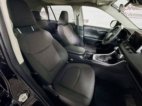 Certified 2023 Toyota RAV4 XLE image 31