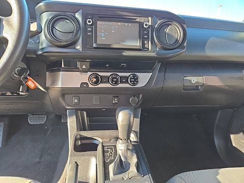 Used 2018 Toyota Tacoma SR image 22