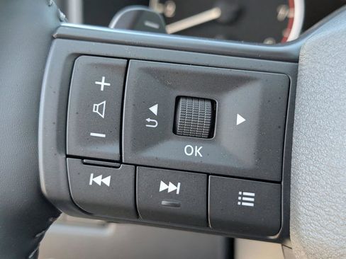New 2026 Nissan Rogue SV AWD/4WD image 18