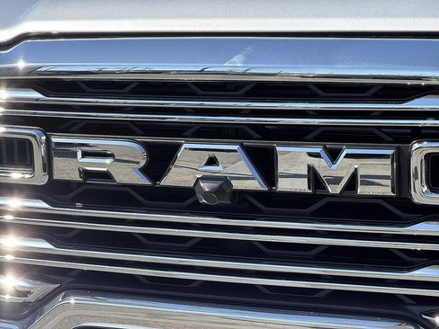 Used 2026 RAM 2500 Laramie AWD/4WD image 30