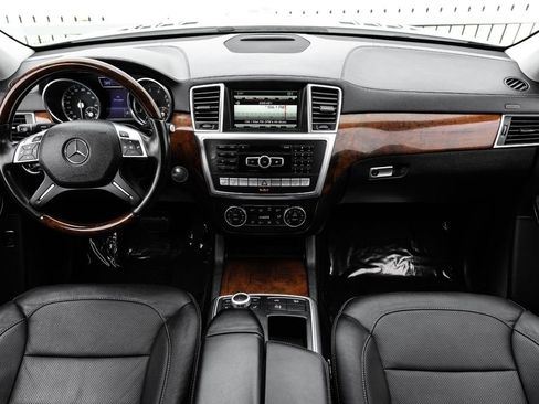 Used 2015 Mercedes-Benz GL 550 4MATIC image 11