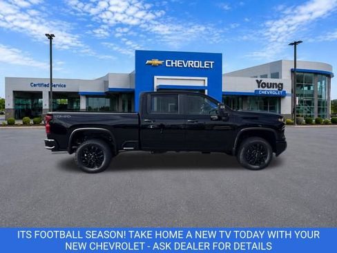 New 2026 Chevrolet Silverado 2500 Custom w/ Custom Value Package AWD/4WD image 8