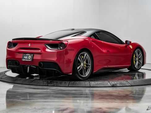 Used 2017 Ferrari 488 GTB RWD image 20