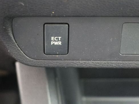 Used 2017 Toyota Tacoma SR w/ Tow Package image 28