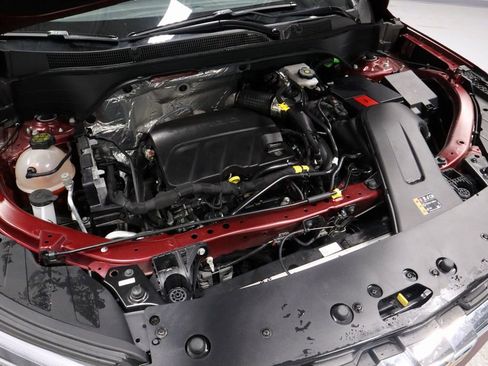 Used 2025 Chevrolet Trax LT w/ LT Convenience Package image 15