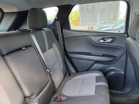 Used 2025 Chevrolet Blazer LT FWD image 33