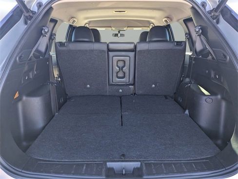 Used 2023 Mitsubishi Outlander SE image 12