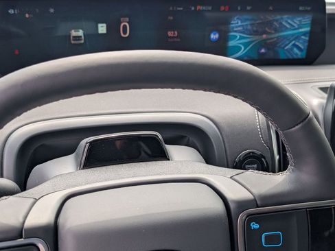 New 2025 Ford Expedition Platinum w/ Stealth Performance Package image 32