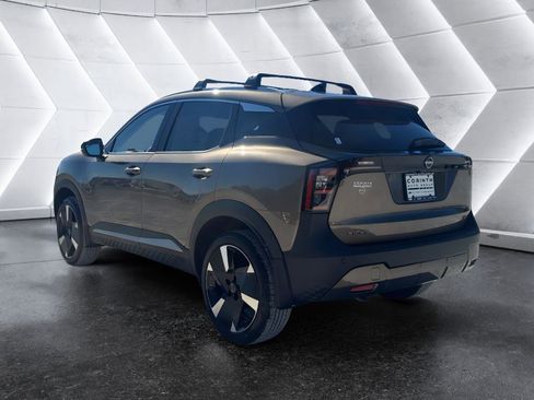 New 2026 Nissan Kicks SR w/ Cold Weather Package image 6