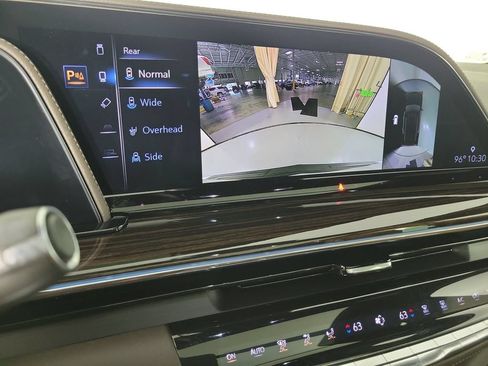 Certified 2023 Cadillac Escalade Premium Luxury w/ LPO, Radiant Package AWD/4WD image 28