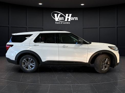 New 2026 Ford Explorer Active w/ Active Comfort Package AWD/4WD image 2