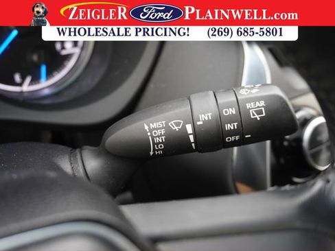 Used 2022 Toyota Venza LE image 26