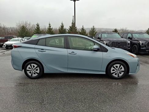Certified 2016 Toyota Prius Two image 7