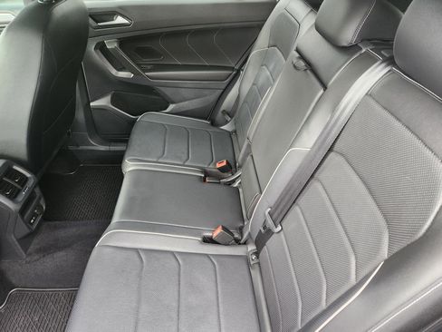 Used 2022 Volkswagen Tiguan SEL R-Line image 21