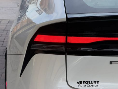 Used 2023 Toyota Prius XLE FWD image 55
