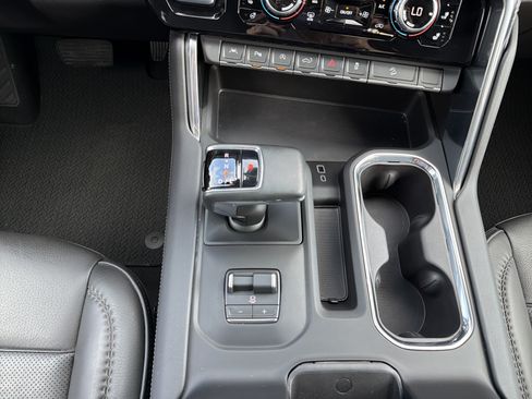 Used 2026 GMC Sierra 1500 Denali AWD/4WD image 27