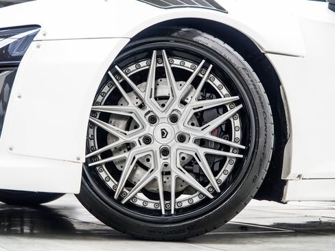 Used 2018 Audi R8 V10 AWD/4WD image 7