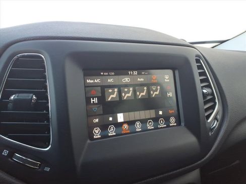 Used 2018 Jeep Compass Sport w/ Tech Group image 18