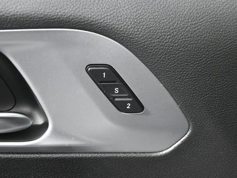 Used 2022 Chrysler Pacifica Touring-L w/ S Appearance Package image 22