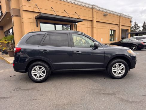 Used 2011 Hyundai Santa Fe GLS FWD image 6