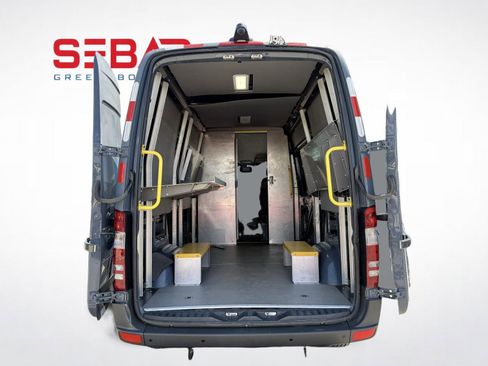 Used 2018 Mercedes-Benz Sprinter 2500 image 33