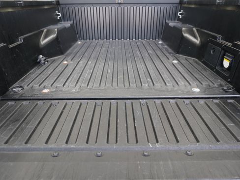 Used 2020 Toyota Tacoma Limited AWD/4WD image 28