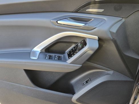 New 2025 Audi Q5 Premium Plus image 33