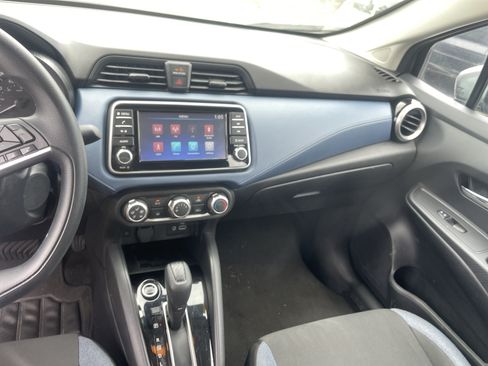 Used 2025 Nissan Versa SV FWD image 26