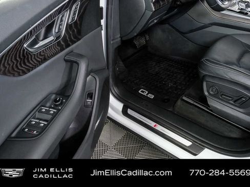 Used 2021 Audi Q8 Premium Plus w/ Premium Plus Package image 8