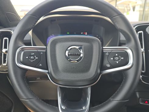 Used 2024 Volvo XC40 Recharge Plus w/ Protection Package Premier AWD/4WD image 25