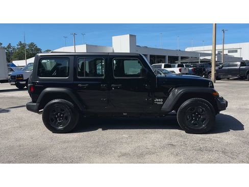 Used 2021 Jeep Wrangler Unlimited Sport AWD/4WD image 9