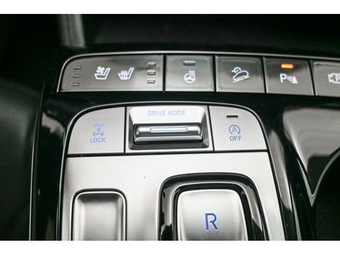 Used 2023 Hyundai Tucson Limited image 45